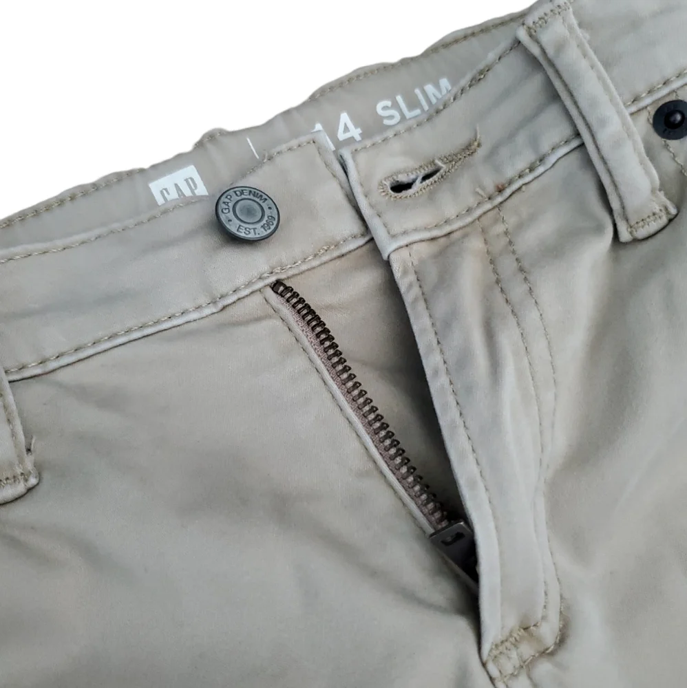 GAP • Khaki Denim Pants